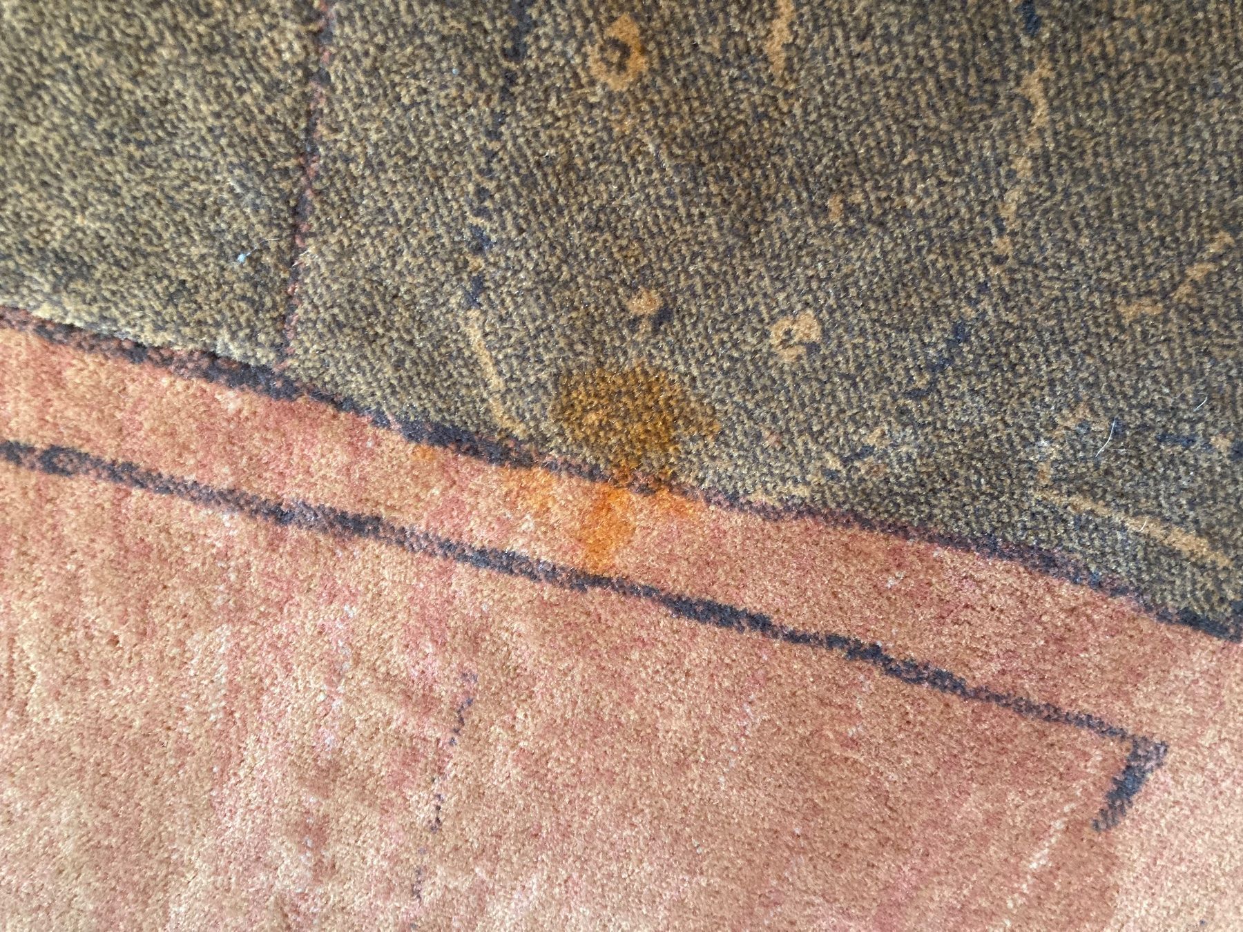 Teppiche: Teppich - Orange/braun 232x168cm – Gebraucht aus Schinznach Bad von lin_2xnf 1