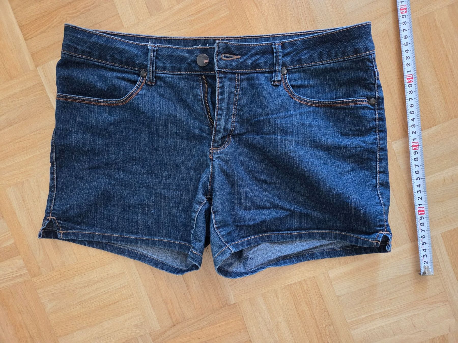 Jeans: kurze Hosen, Jeans, 44/46 – Gebraucht aus Liestal von ITOlio 2