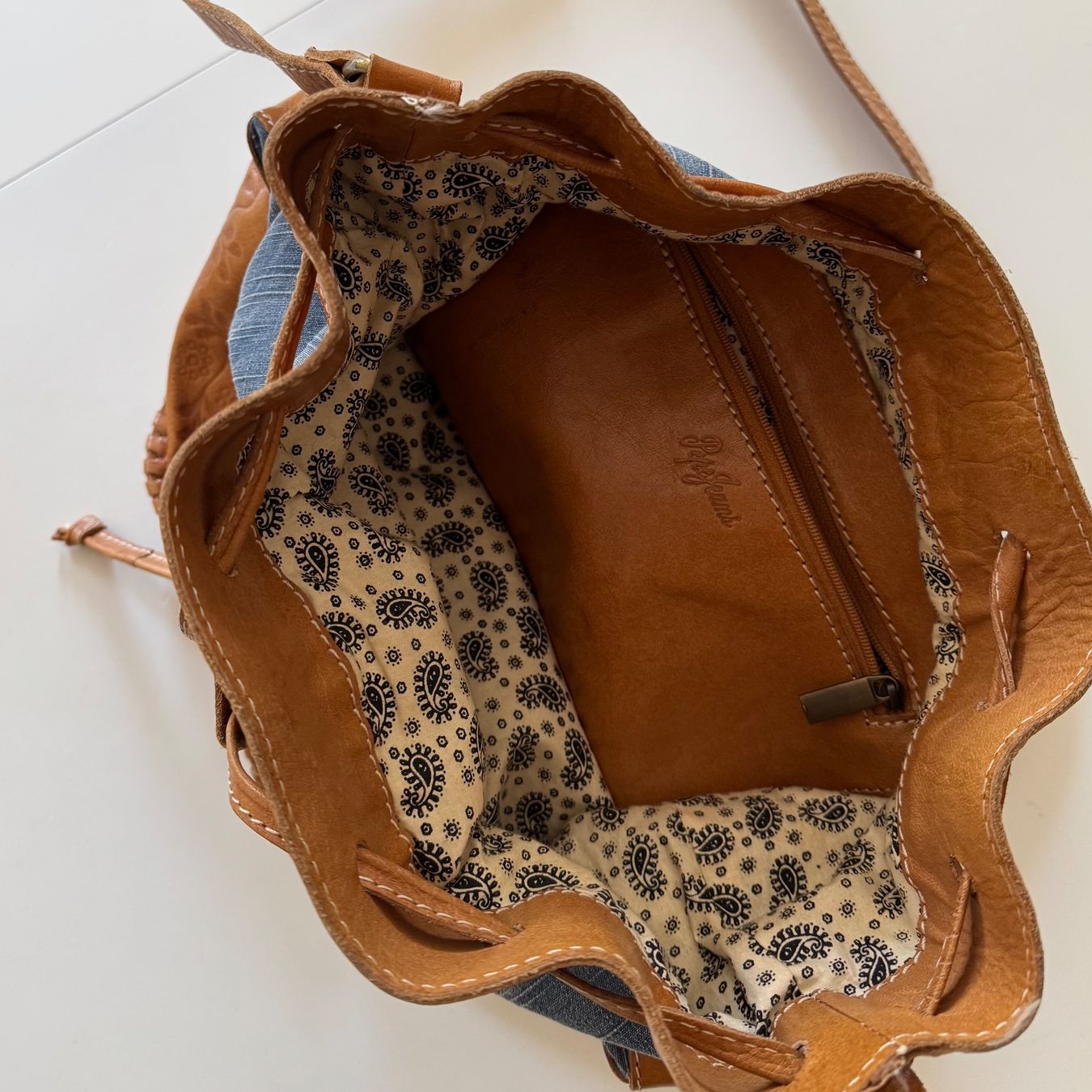 Pepe Jeans Taschen für Damen: Grosse Beuteltasche von Pepe Jeans – Gebraucht aus Thörigen von Jackyxxx 1
