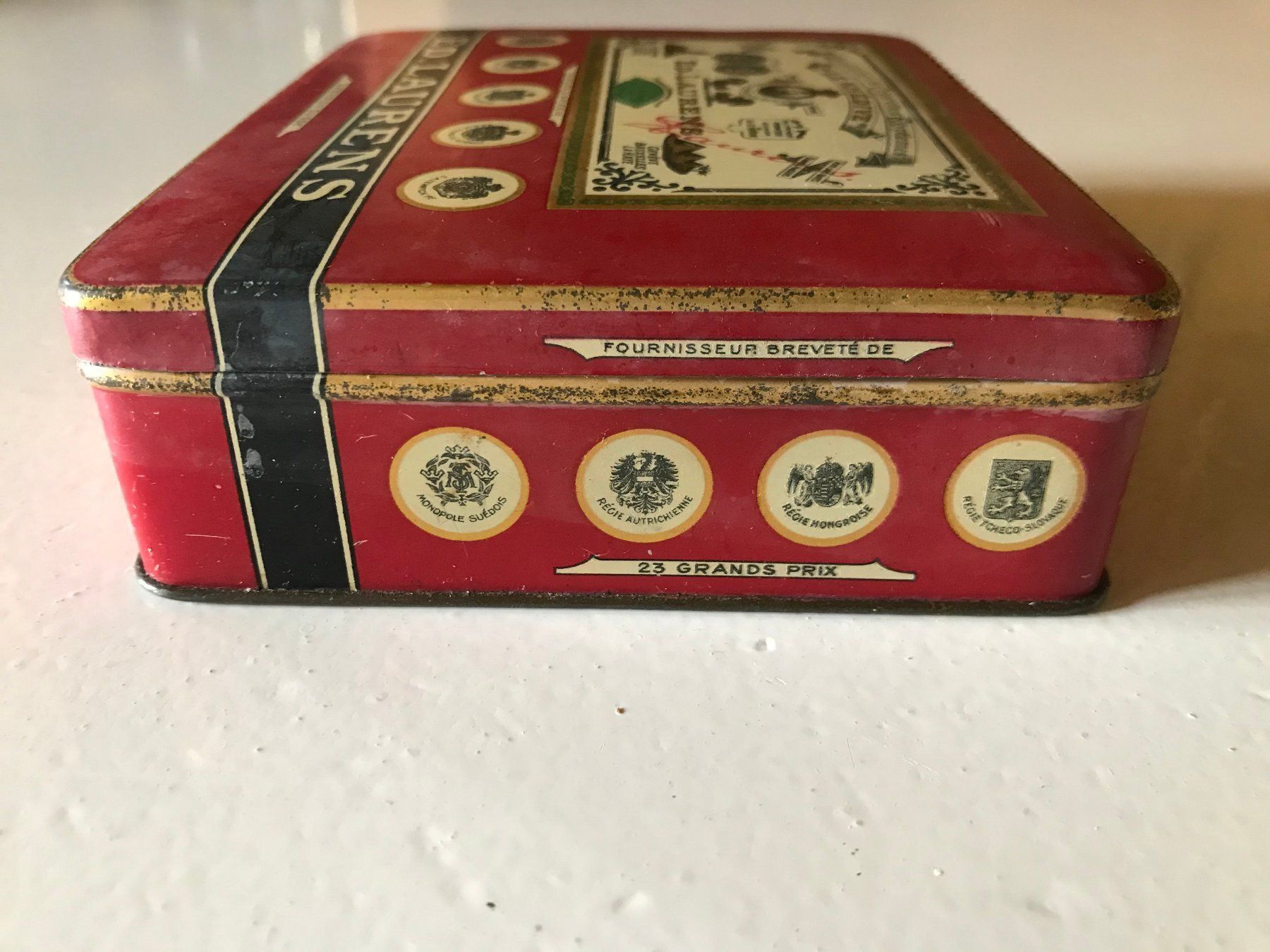 Tabacchi: Ancienne boite à cigarettes Ed.Laurens – Usato da Ste-Croix venduto da mjmg 5