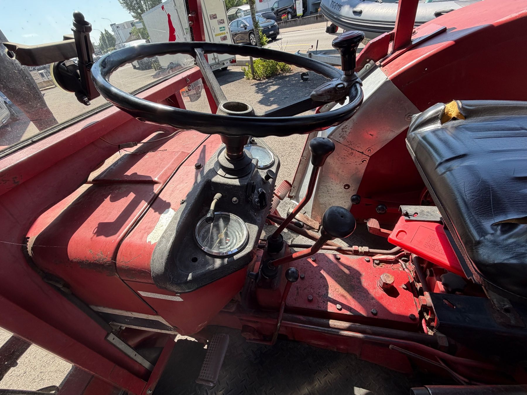 IHC Trattori: Traktor IHC 633,  Bj 1984 – Usato da Bottighofen venduto da Trompetchen 6