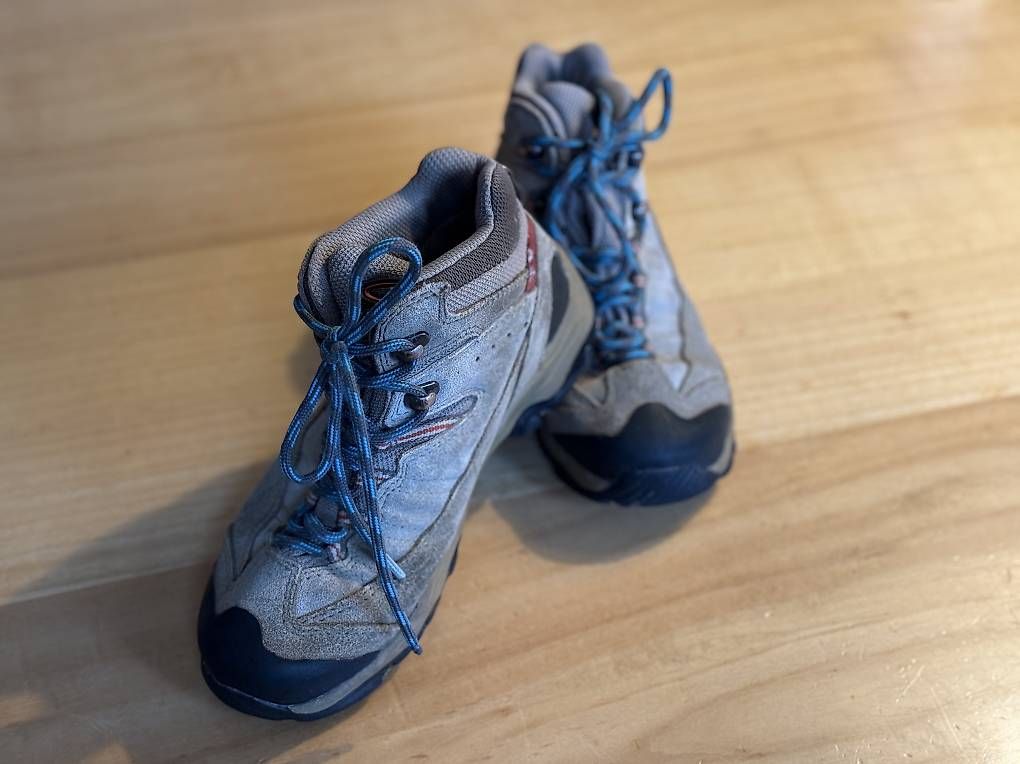 Meindl Scarpe da uomo: Wanderschuhe Meindl Gr 33 – Usato da Zürich venduto da badeferien
