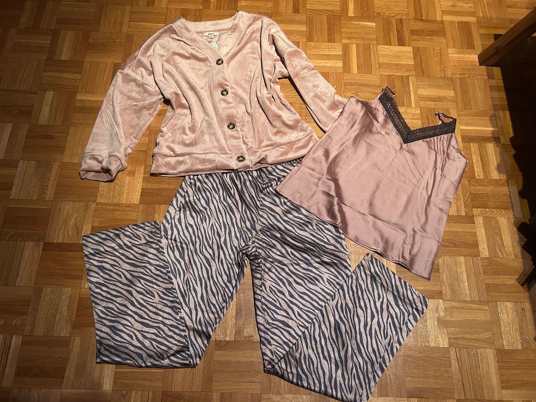 Etam Negligees & Pigiami: ETAM Pyjama Set Gr. M – Nuovo e nell'imballaggio originale da Genève venduto da sunandwind