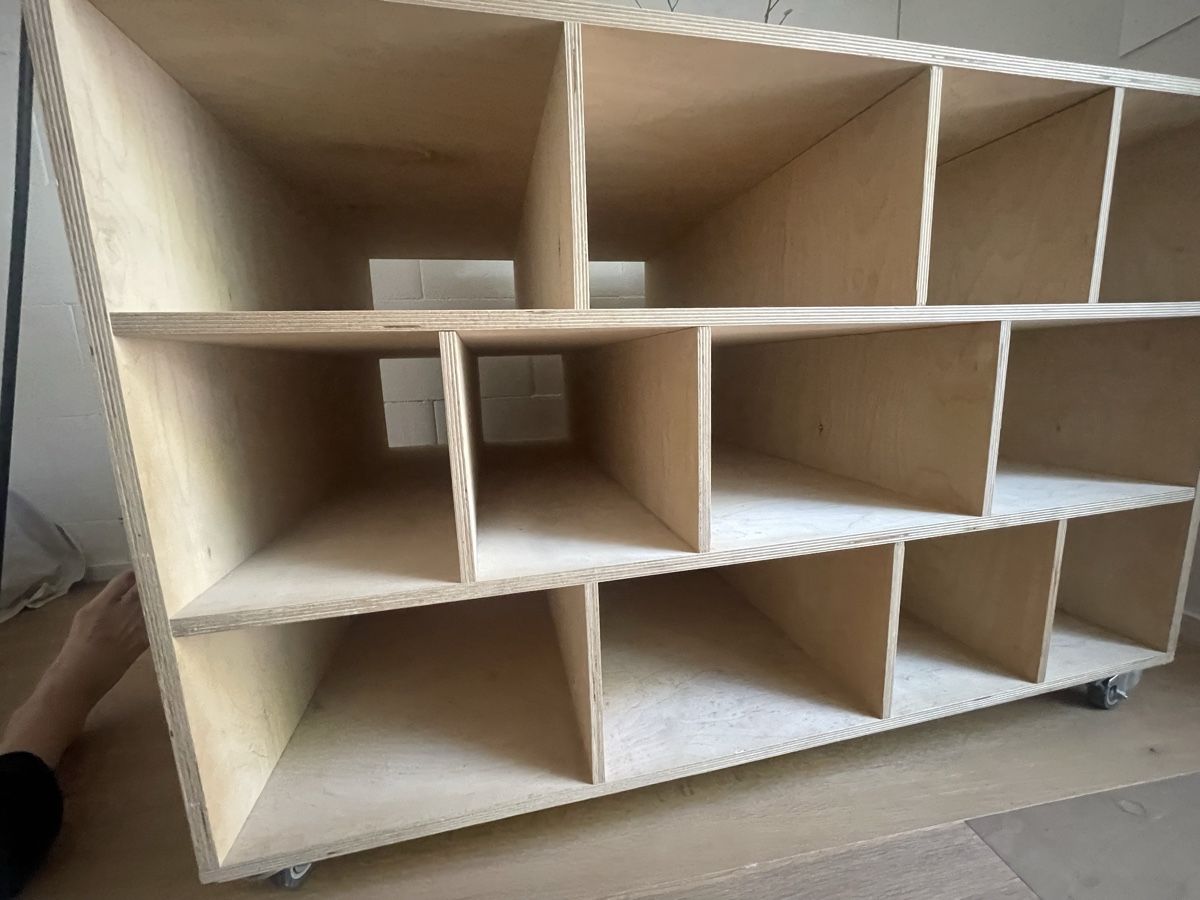 Eléments de bureau: Holzmöbel auf Rollen/Rollkorpus – D'occasion à Bern par Lola55 5