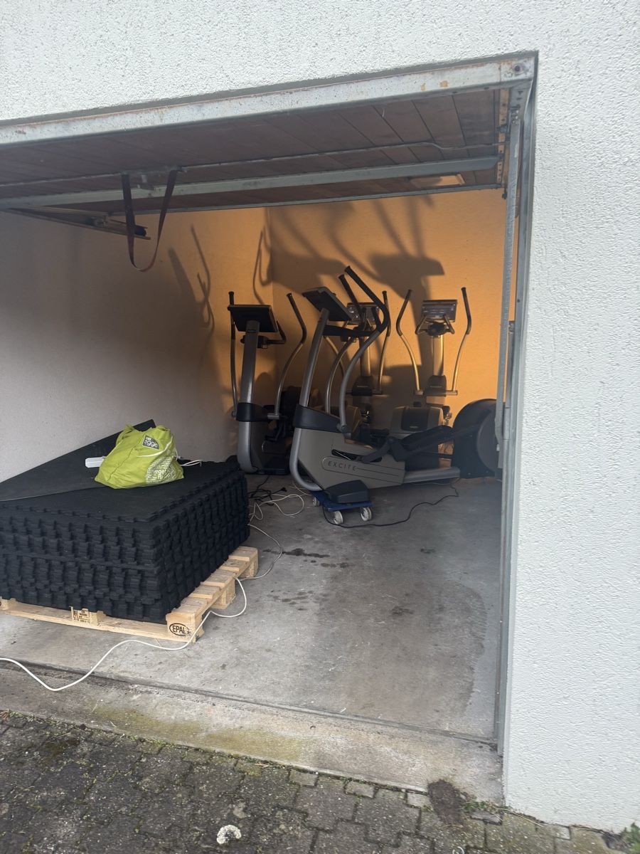 Technogym Hometrainer: Technogym Crosstrainer ( Professionell) – Usato da St. Margrethen SG venduto da taf_alb 7