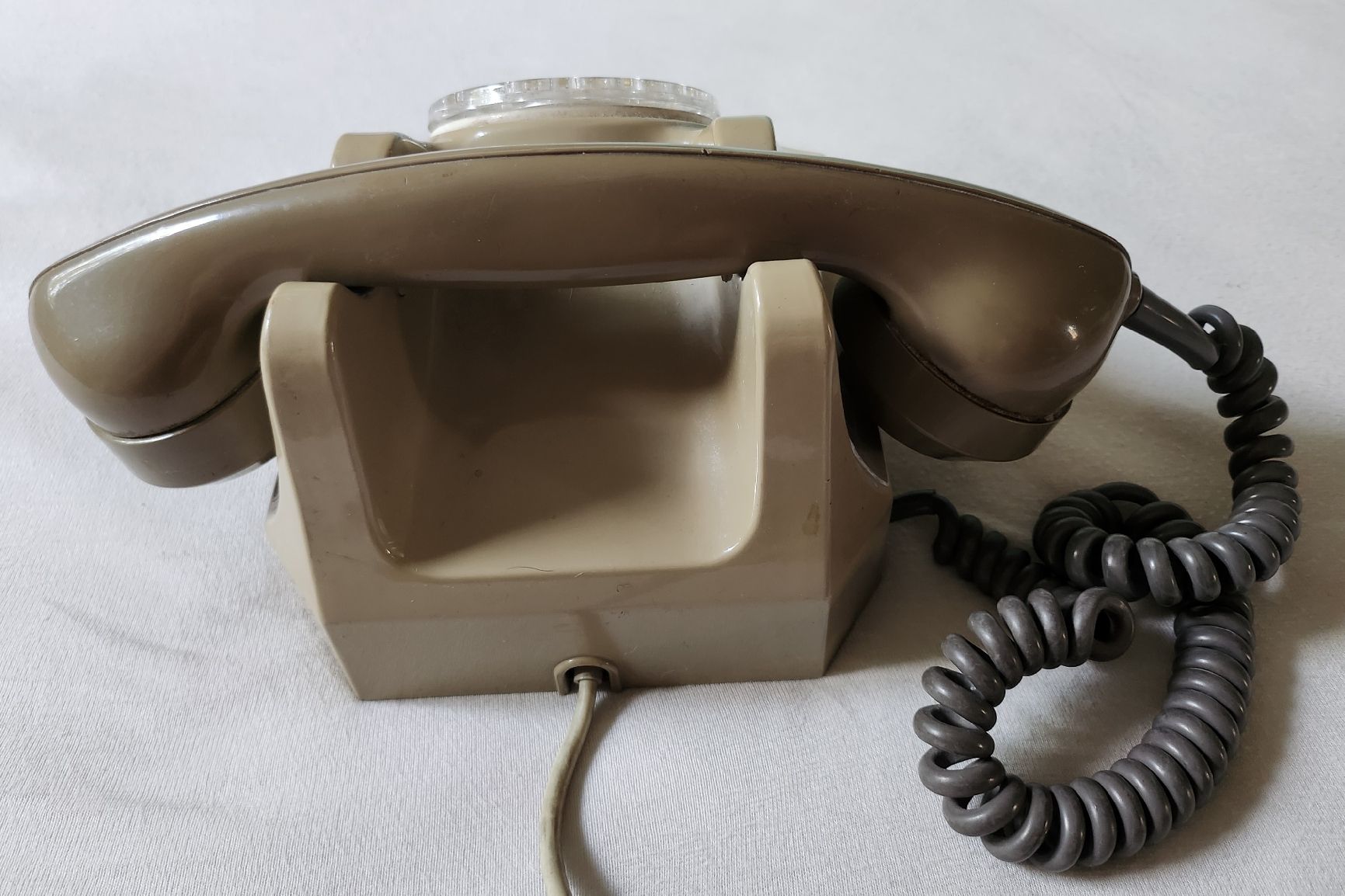 Telefone: Schweizer PTT Wählscheibentelefon Vintage 70er – Gebraucht aus Zürich von BAENZERINO 1