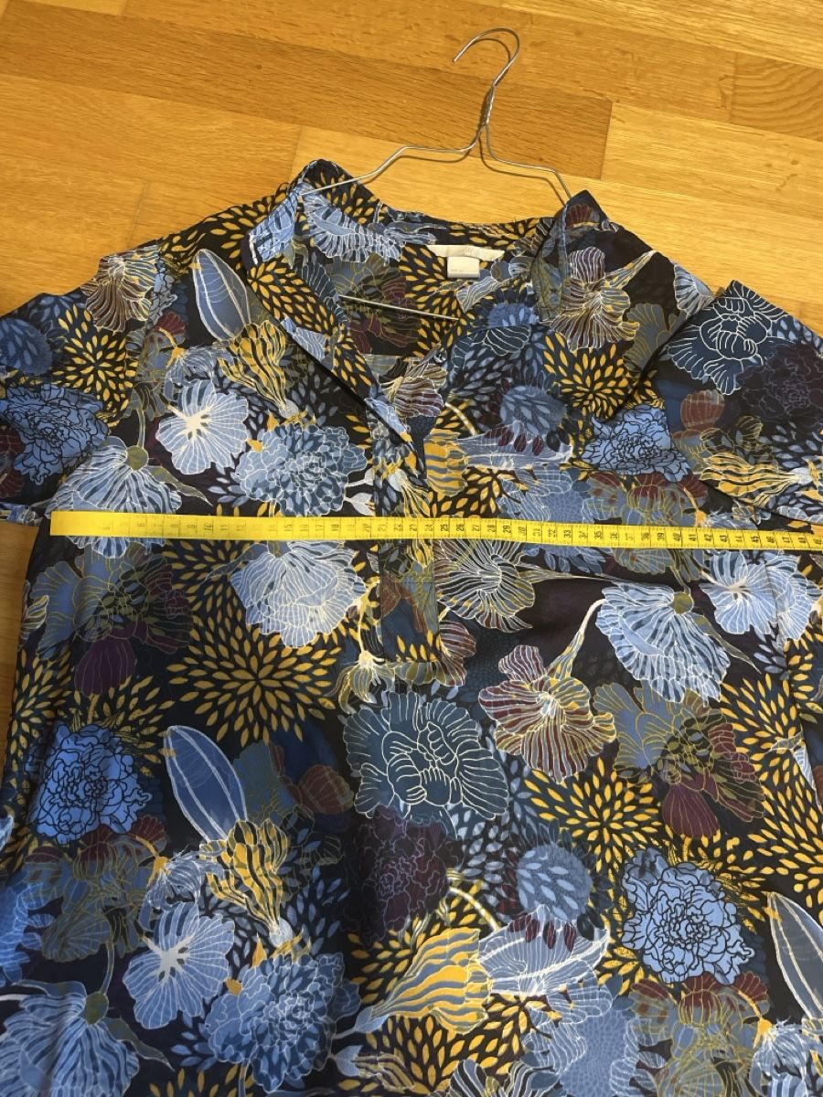 H&M Camicette: Tunika Bluse blau beige 36 – Usato da Zürich venduto da kleinesgrau 2