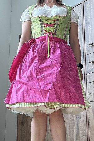 Süsses Dirndl, Grösse 36, Grün/Pink - Top Zustand!