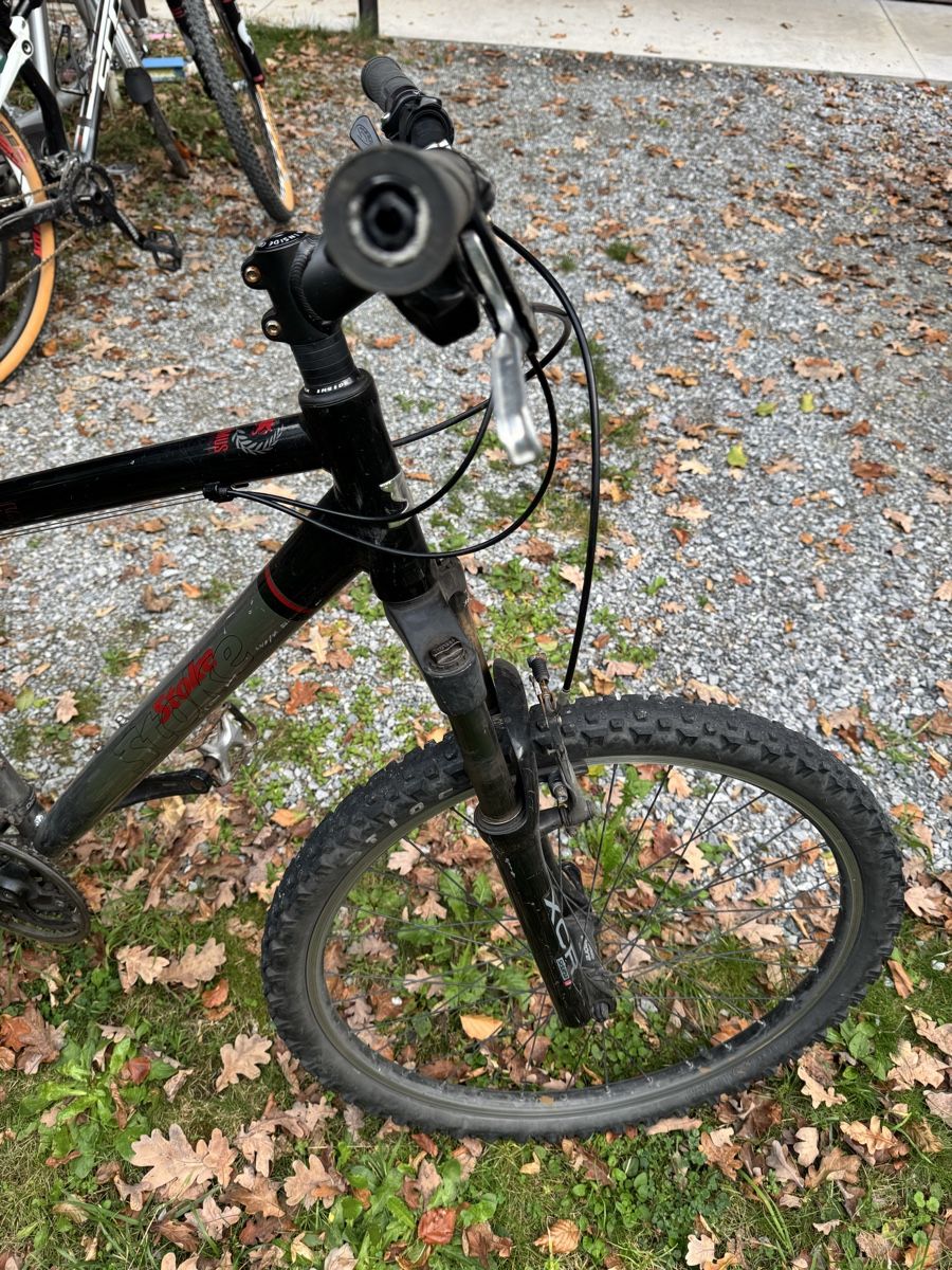 Velos: Velo 26 defekt  – Gebraucht aus Gossau ZH von che_q7f9 4