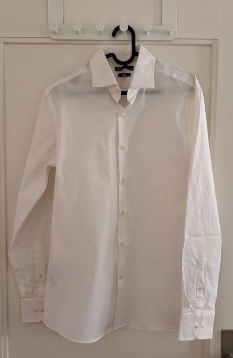 Mango Hemden: Mango Hemd Elegant Weiss – Gebraucht aus Zürich von mateuszptrk