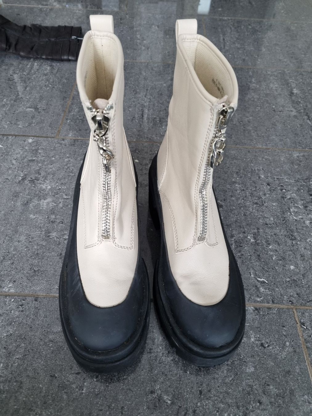Dosenbach Scarpe da donna: Stiefeletten gr. 38 Catwalk – Usato da Würenlos venduto da Nigginiggi 1