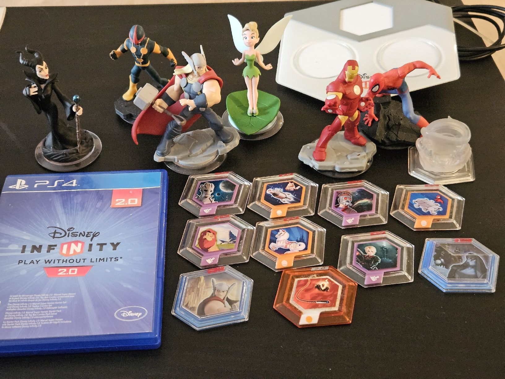 Disney Statuette: Disney Infinity 2.0 Sammlung : Figuren Power Discs Station – Usato da Oberdorf BL venduto da BaldenEagle