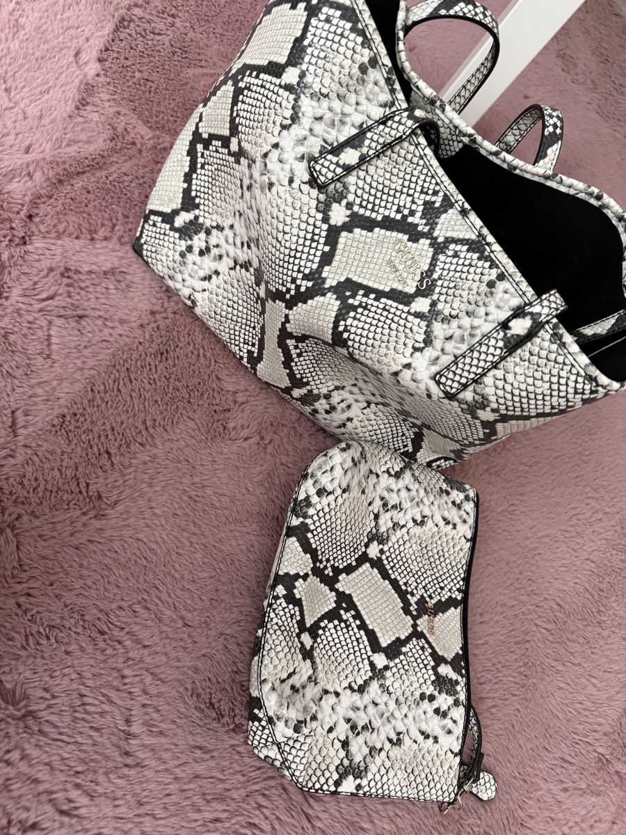 Guess Borse da donna: Guess Handtasche – Nuovo (secondo la descrizione) da Studen BE venduto da zog_r8h5 2