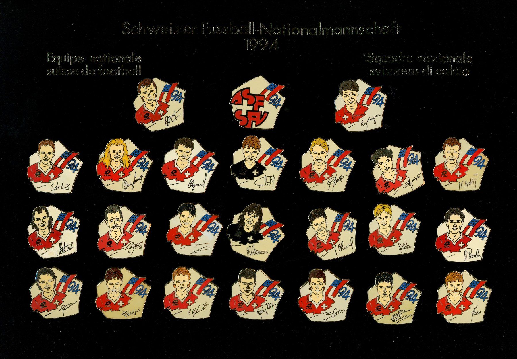 Placchette & Badge: Schweizer Fussball Nationalmannschaft 1994 – Usato da Thun venduto da music_and_more 1