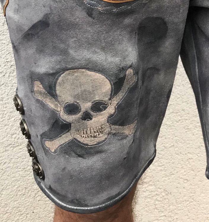 lederhosen-oktoberfest-spezial-totenkopf-neu-und-originalverpackt-in