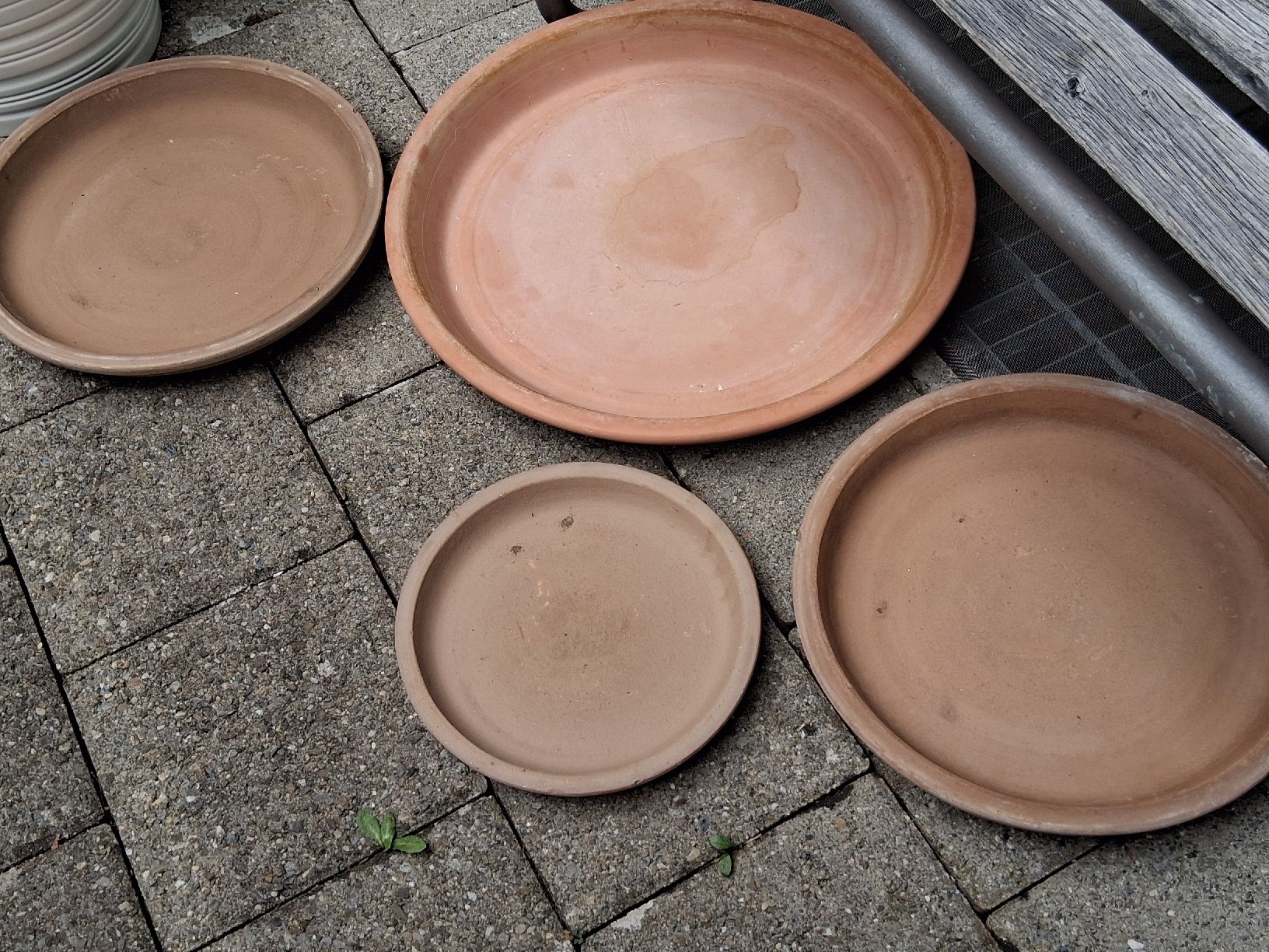 Sottobicchieri: 4 Untersetzer Terrakotta verschiedene Grössen. – Nuovo (secondo la descrizione) da Aarburg venduto da brujil