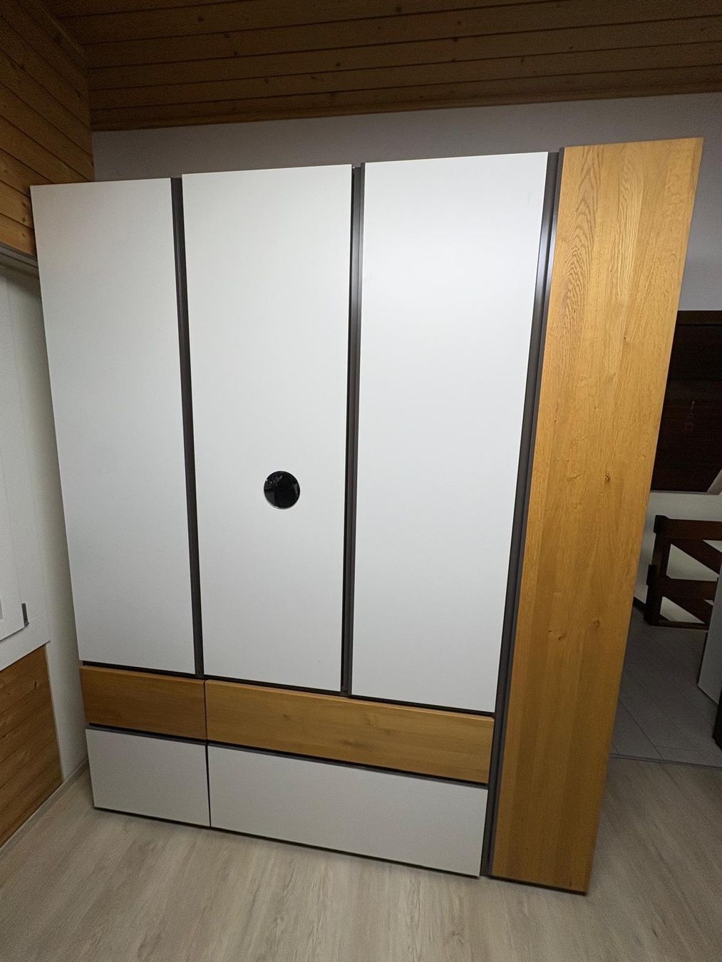 Armoires: Kleiderschrank – D'occasion à Eschenz par plecas