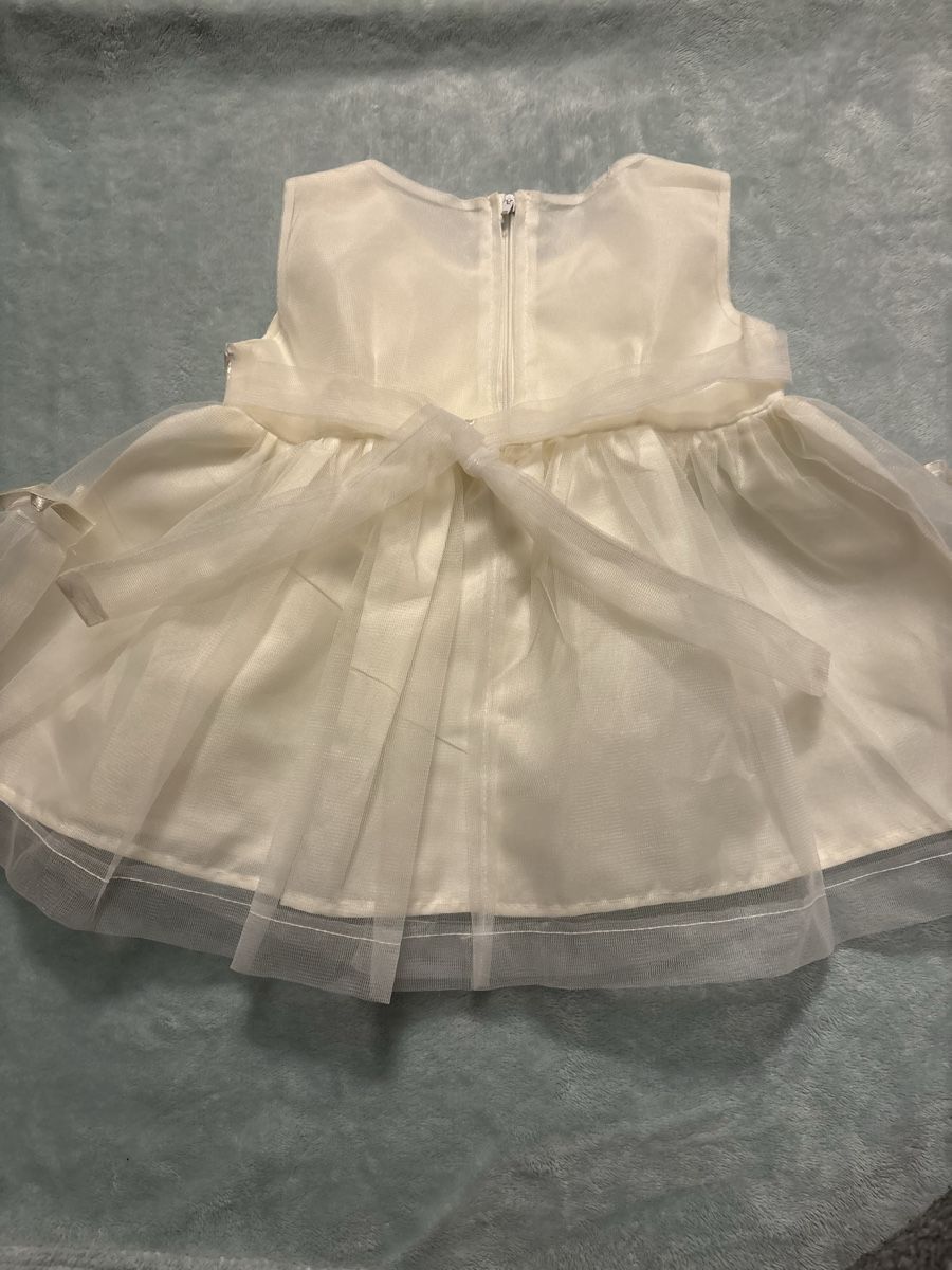 Vestiti & Gonne: Baby wedding dress – Nuovo (secondo la descrizione) da Confignon venduto da Second_Hand_Ch 2