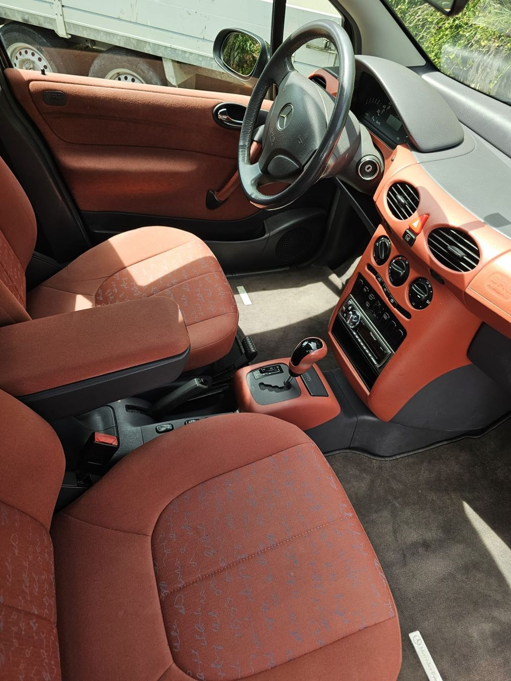 Mercedes-Benz Autos: Mercedes-Benz A 190 – D'occasion à Dulliken par NiiKiiTaa 2