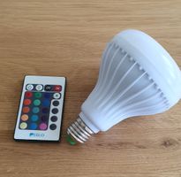 LED Lampe mit Bluetooth Lautsprecher und Fernbedienung
