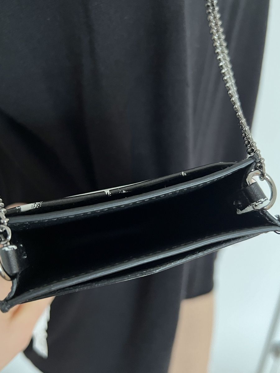 Alexander Mcqueen Sacs femmes: Alexander McQueen Handytasche, NEU – Neuf avec emballage d'origine à Bergdietikon par pinkerton13 5