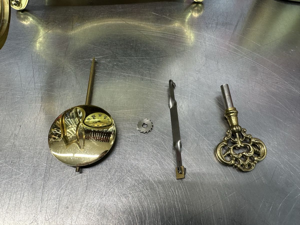 Orologi da terra & Orologi da parete: Neuenburger Pendule Eluxa – Difettoso da Schwende venduto da weesli 8