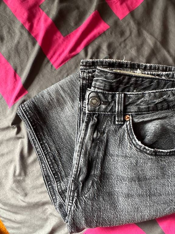 Jeans: Jeans bootcut délavé D98 – Usato da Yvorne venduto da mel_wic 4