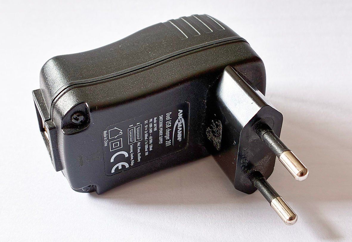 Caricabatterie: Ansmann Dual USB Charger 201 – Usato da Bern venduto da Maccalvin