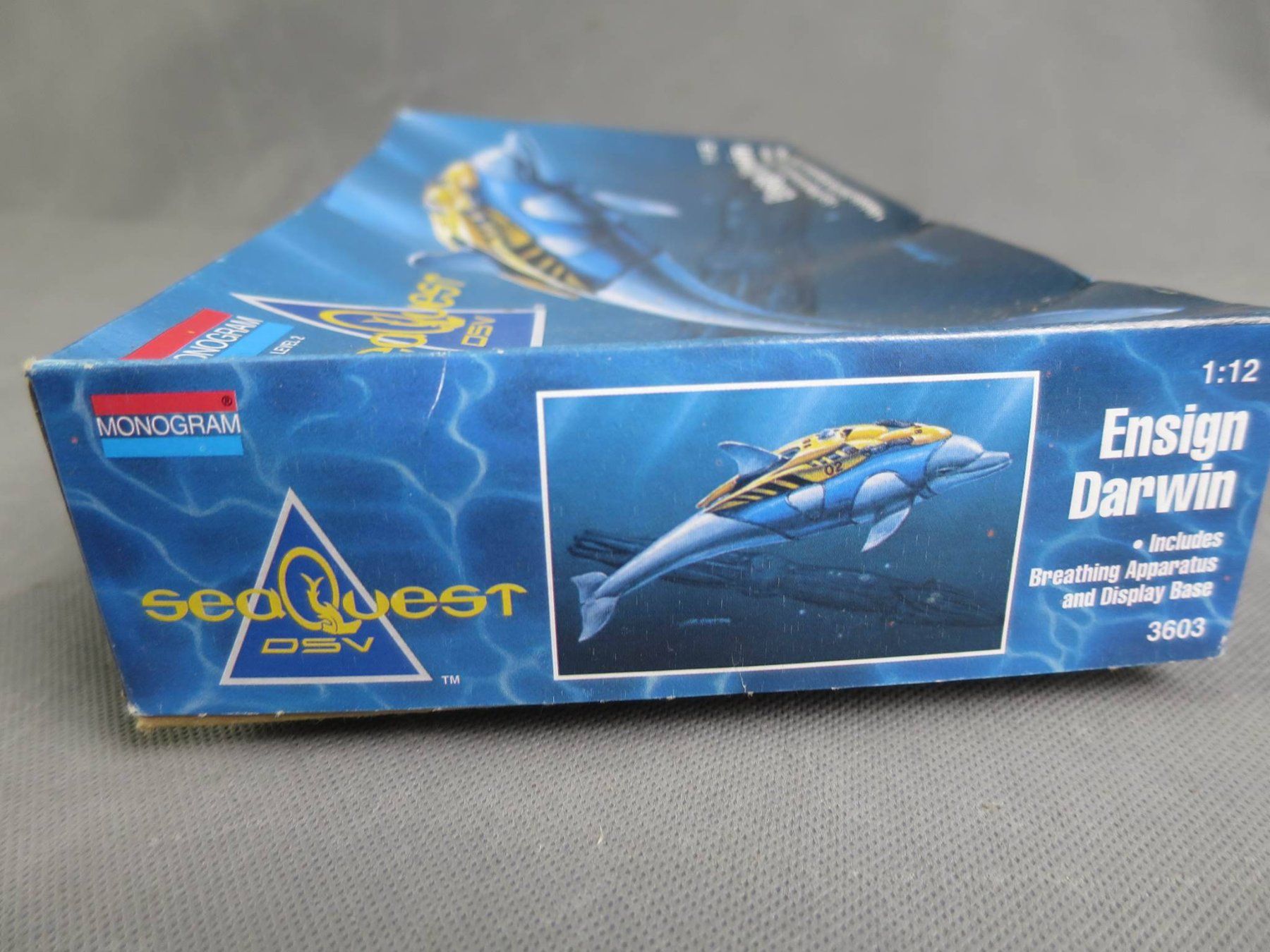 Modellbausätze & Standmodelle: SeaQuest DSV Ensign Darwin 1:12 Scale Dolphin Model Kit – Gebraucht aus Zürich von  3