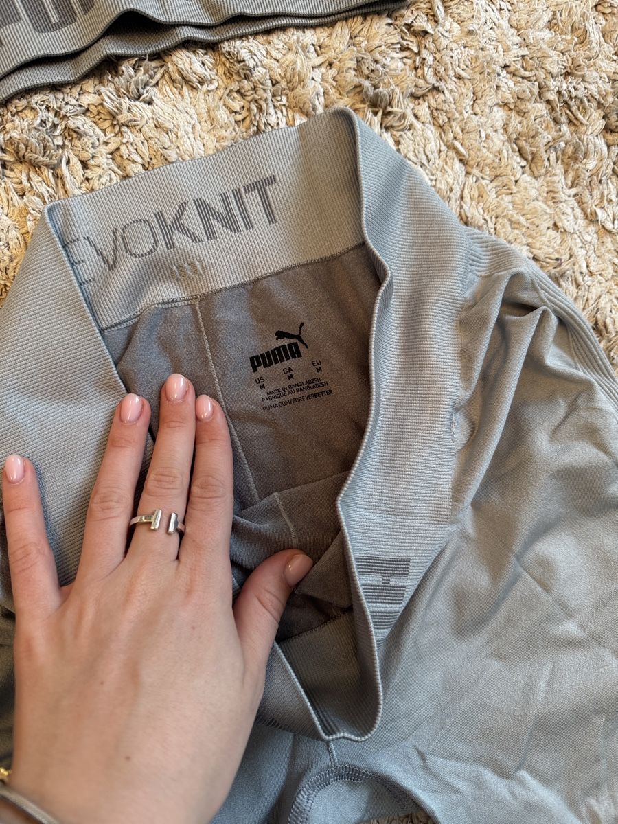 Puma Leggings: Puma Set – Neu und originalverpackt aus Baar von Zlata1 1