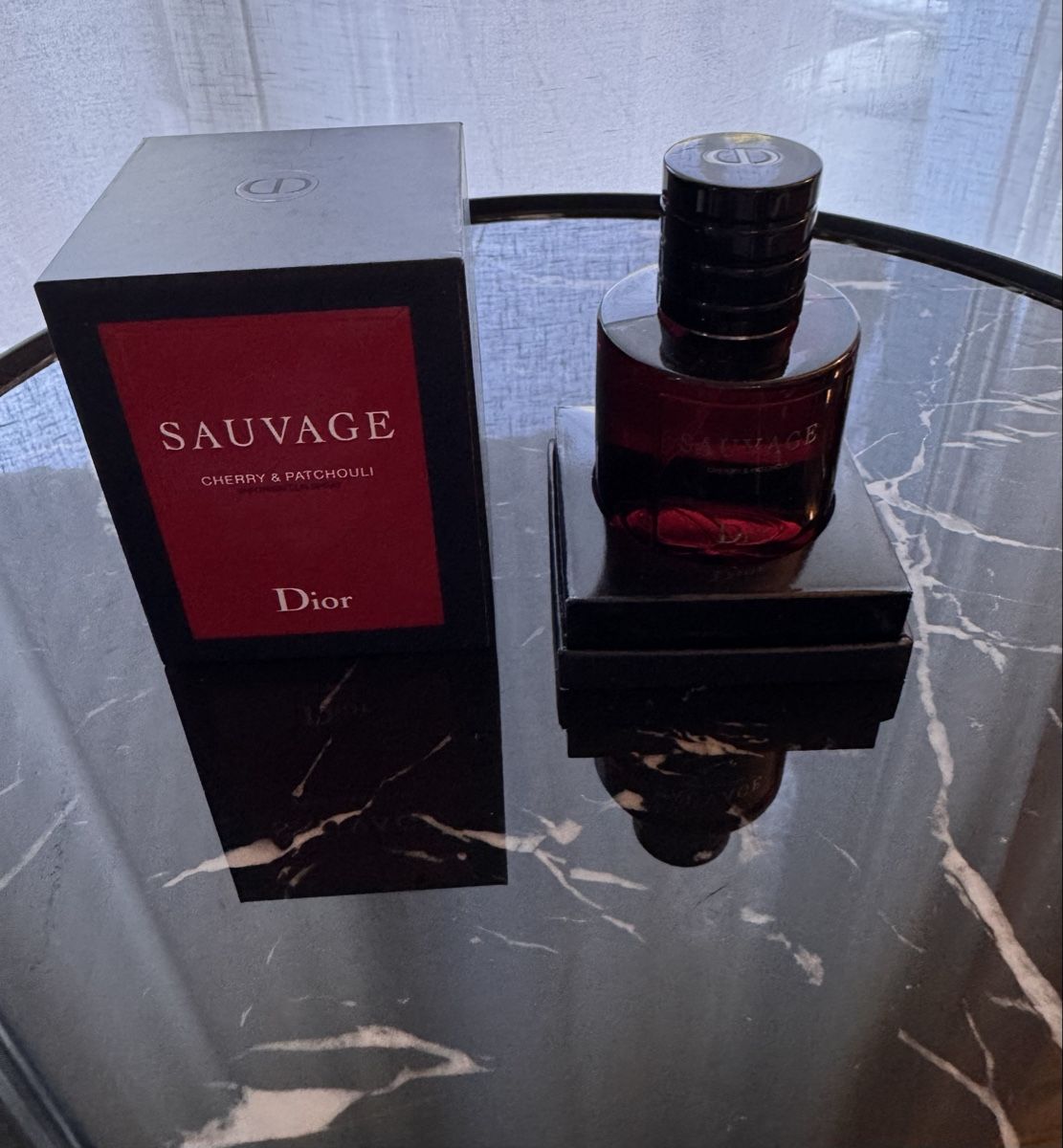 Dior Parfums & Eau de Toilette: Dior Sauvage Cherry & Patchouli – Neuf (Voir description) à Brislach par efdee87 1