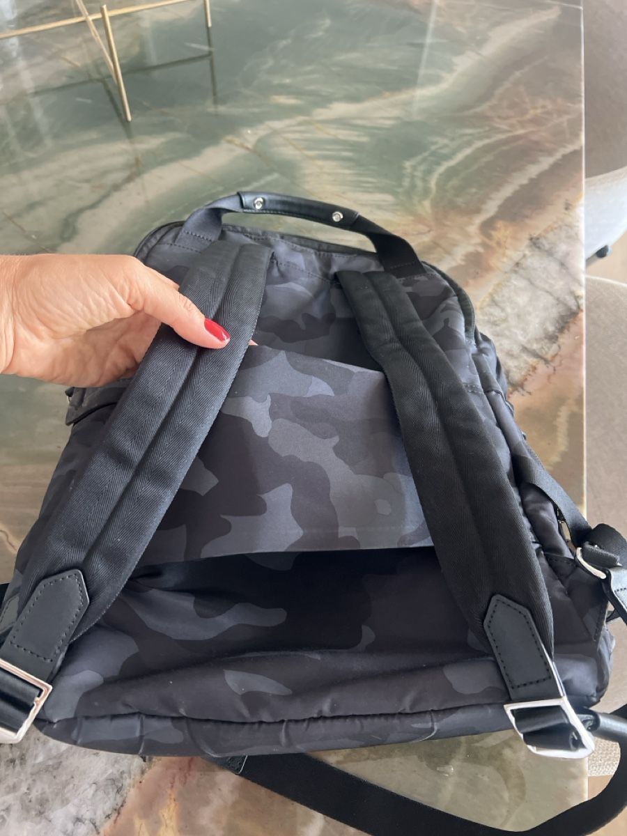 Tumi Rucksäcke: Tumi Backpack Camouflage Black Used – Gebraucht aus Oberägeri von rus_7vhx 5