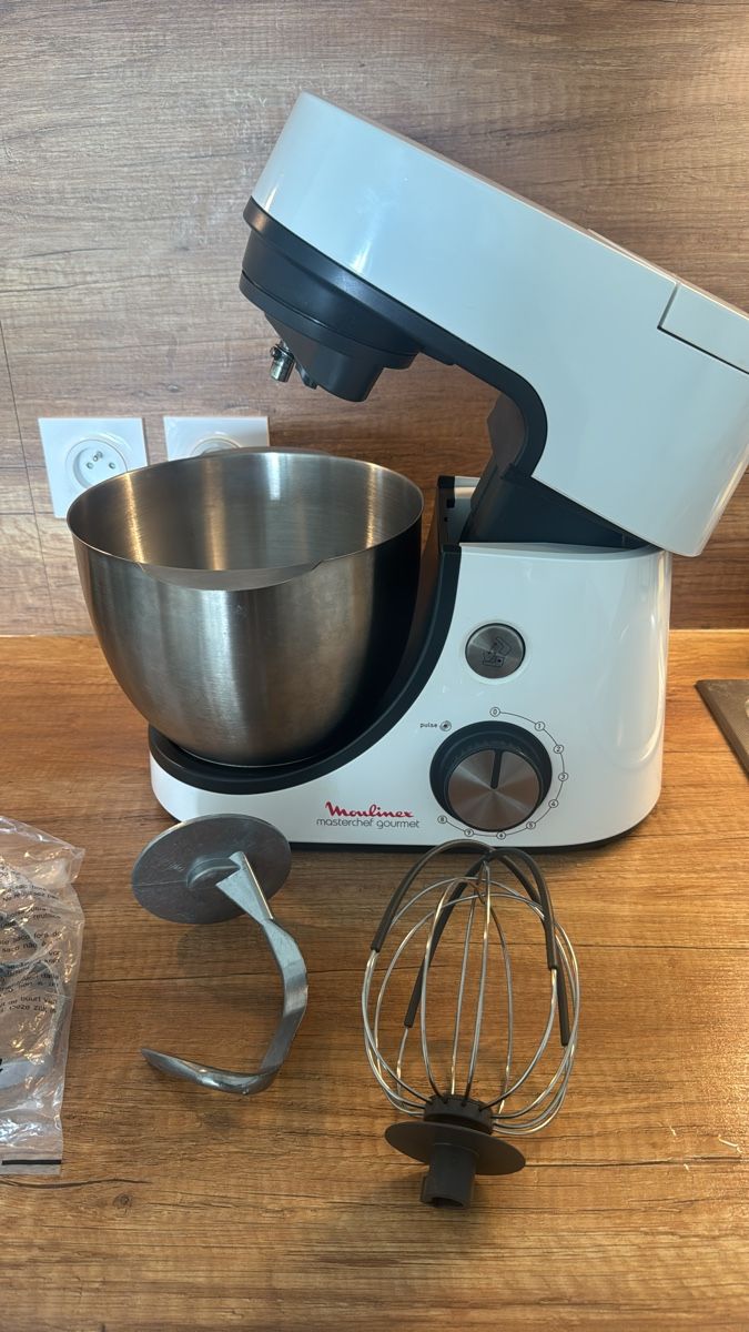 Moulinex Appareils de cuisine: Robot Moulinex Masterchef Gourmet avec accessoires – D'occasion à Nyon par yos_7w5m 7