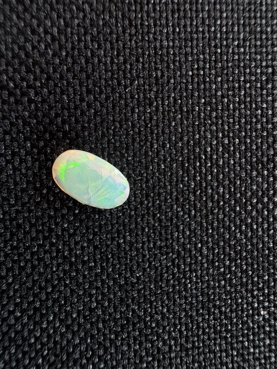Pierres précieuses: Äthiopischer Opal 0.8ct – Neuf avec emballage d'origine à Wängi par Horus90 1