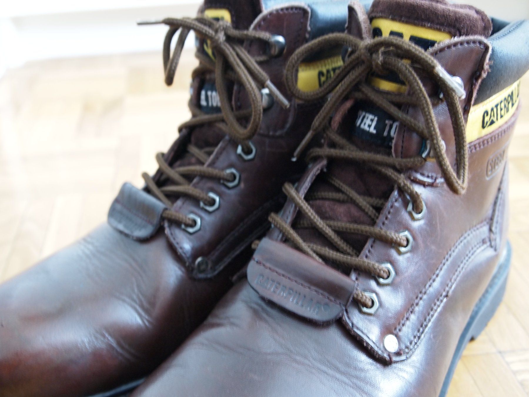 Caterpillar Scarpe da uomo: Boots Caterpillar - très peu utilisé - taille 44 – Usato da Plan-Les-Ouates venduto da Sky17 4