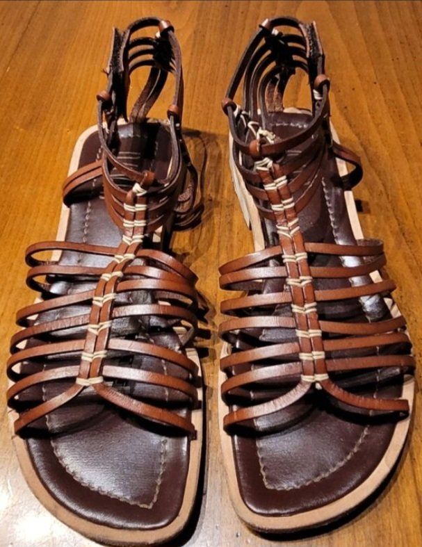 Scarpe da donna: Römersandalen Leder braun Gr. 38 – Usato da Baden venduto da marshamani