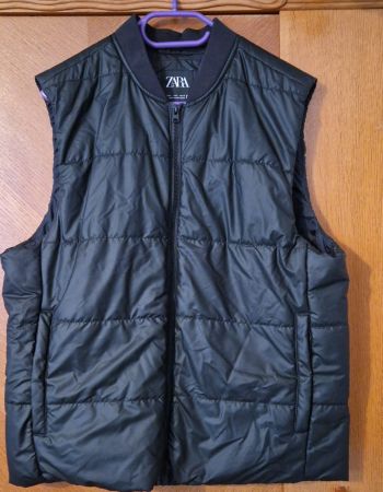 Gilet schwarz Zara