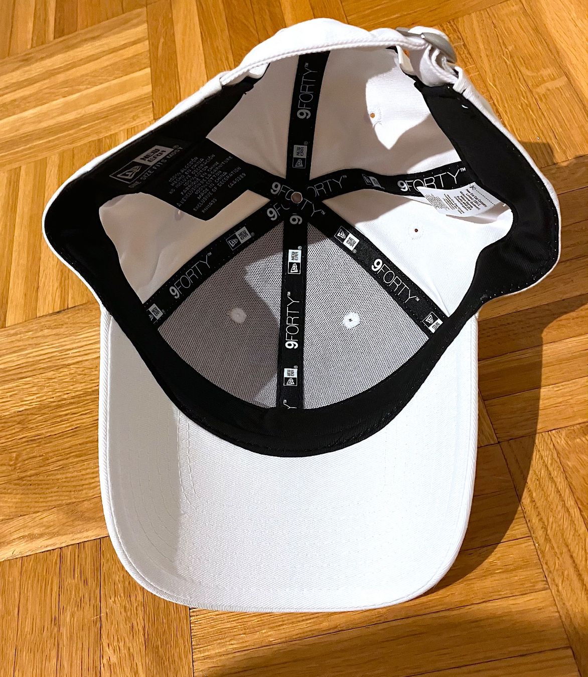 New Era Copricapi, berretti & cappellini: Casquette New Era 9Forty – Nuovo (secondo la descrizione) da Lausanne venduto da pebo02 2