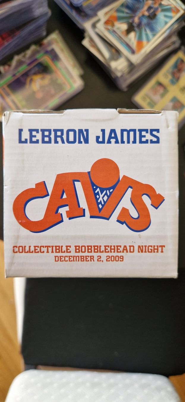 Figurines: Bobblehead collector de LeBron James – Neuf avec emballage d'origine à Lutry par SwissBBCards 4