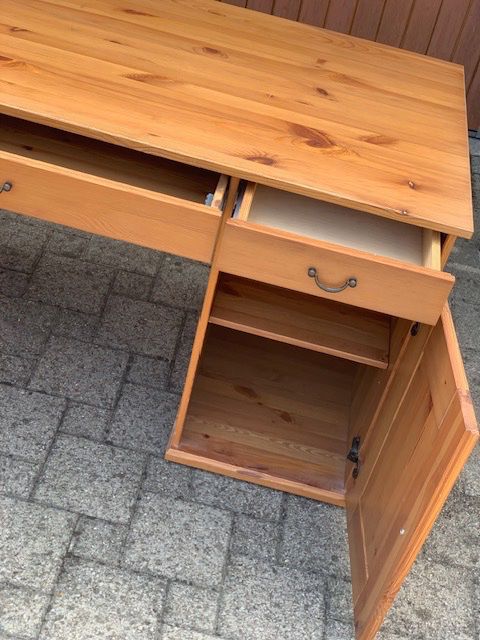 Schreibtische: Schreibtisch – Gebraucht aus Amlikon-Bissegg von Pemel 5