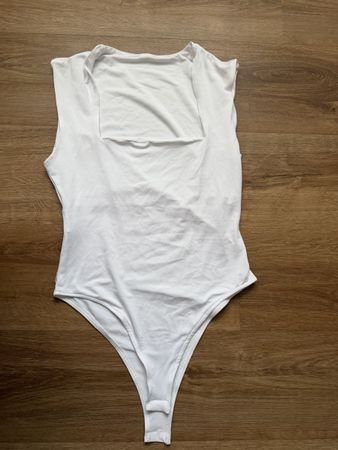 Body weiss quadratischer Ausschnitt A-Ware Grösse S