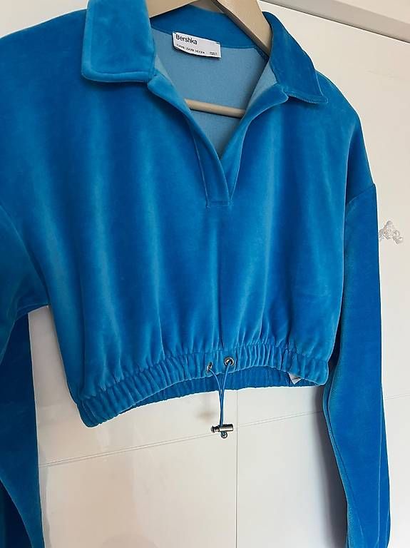 Maglioni & Felpe: Velvet sweatshirt  – Nuovo e nell'imballaggio originale da Tagelswangen venduto da fireiceprincess 2