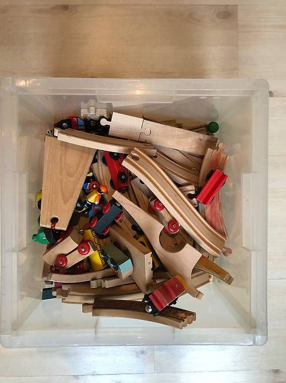 Giocattoli: Grosse Brio-Box – Usato da Zürich venduto da Foj_rw8p