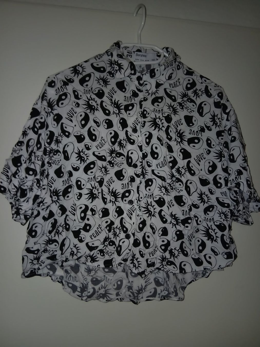 Bershka Blusen: Bershka b&w Shirt – Gebraucht aus Bettingen von z_nina11 1