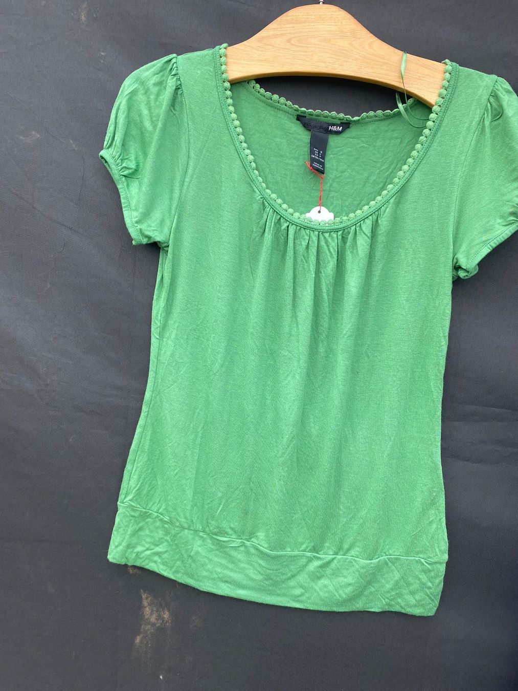 H&M T-shirt: H&M Shirt, flaschengrün, Gr.S – Usato da Arni AG venduto da Mimo007