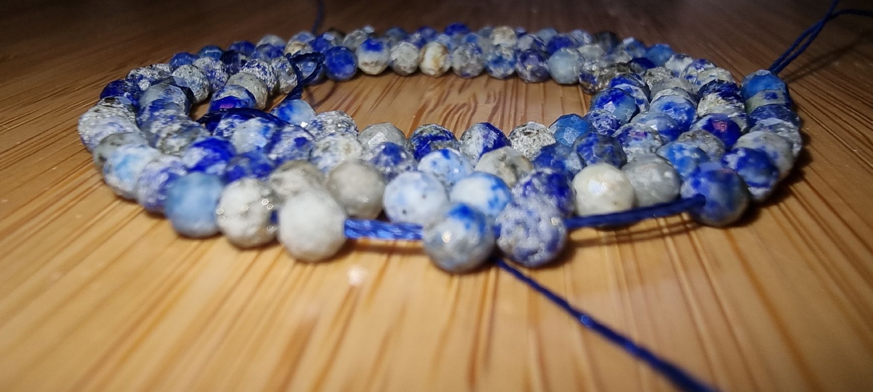 Minerali & Pietre curative: Lapislazuli facettiert 3mm. Strang – Nuovo e nell'imballaggio originale da Menziken venduto da Mirager 1