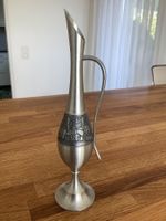 Zinn -Vase, Afrikanisches Sujet.