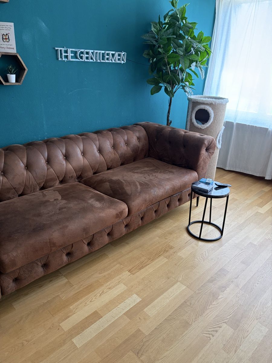 Divani: Schönes Chesterfield Sofa – Usato da Zürich venduto da Valerio92 4