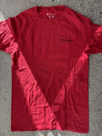 T-shirt Columbia rouge taille S enfant, Imprimé Montagne