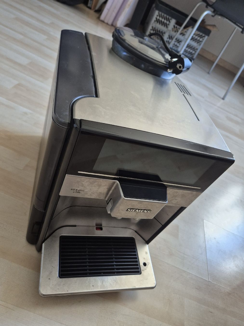 Siemens Macchine per caffè & Macchine per espresso: Kaffeevollautomat Siemens EQ.6 plus s700 – Difettoso da Dinhard venduto da donaldduck74 4